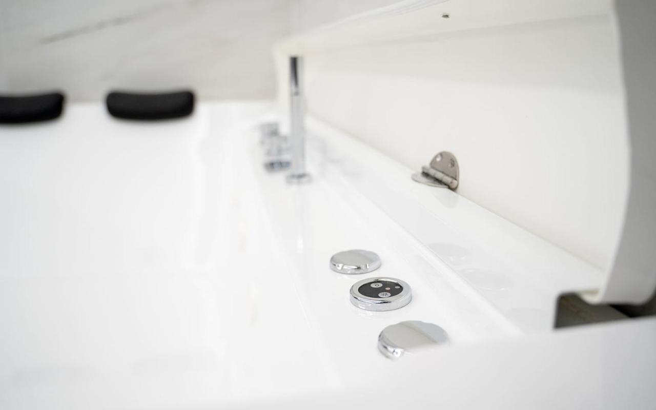 Intimity Luxury Rooms Qualiano Esterno foto