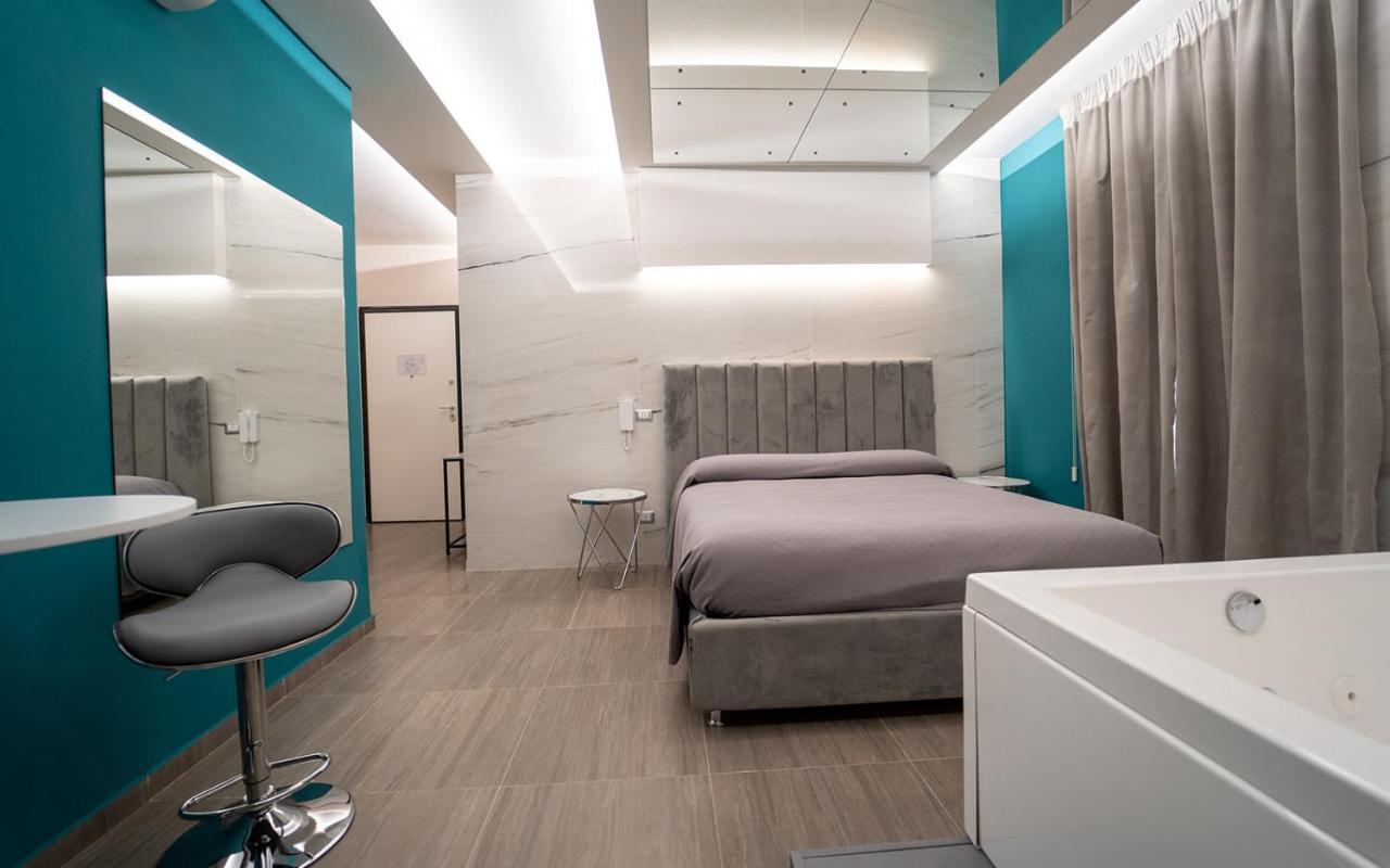 Intimity Luxury Rooms Qualiano Esterno foto