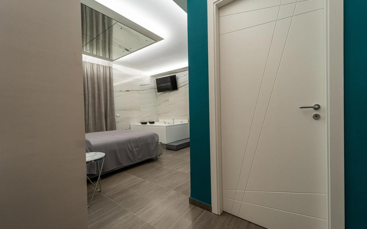 Intimity Luxury Rooms Qualiano Esterno foto