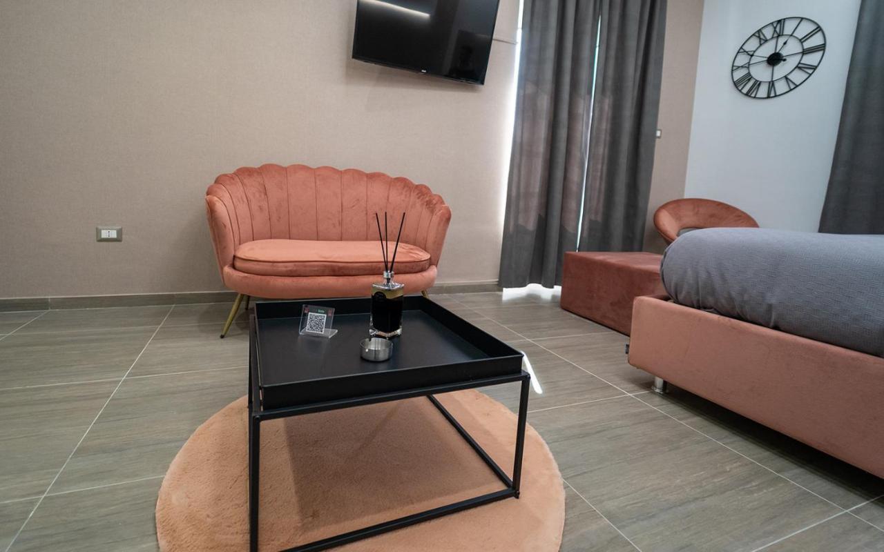 Intimity Luxury Rooms Qualiano Esterno foto