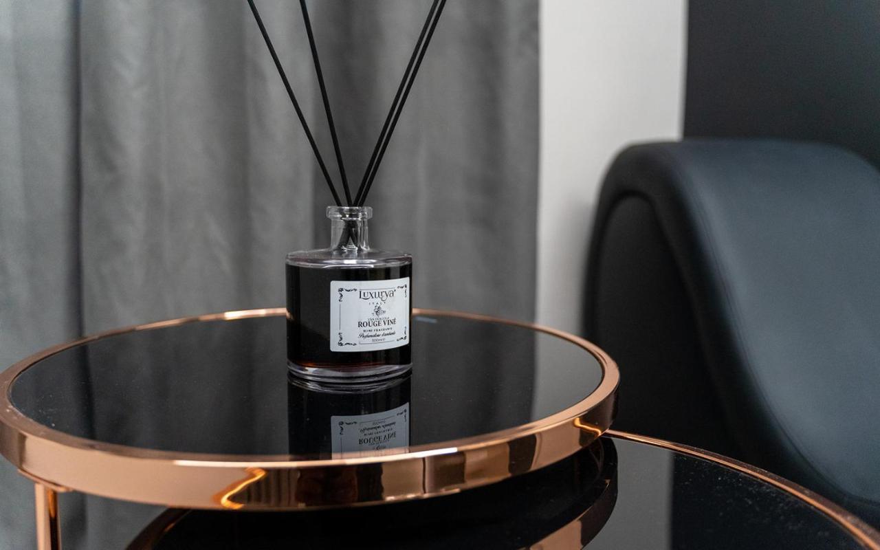 Intimity Luxury Rooms Qualiano Esterno foto